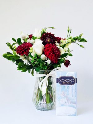 A Litte Treat Gift Pack with Small Suprise Me Posy in Vase and Chocolate