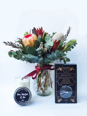 Tealightful Gift Pack with Small Natives Posy in Vase, Mrs Nargar & Co Candle & PekoeBrew Tea